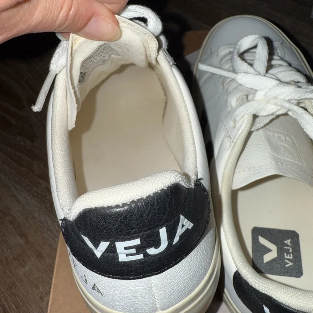 Veja Campo Leather Sneakers - Picture 8 of 16